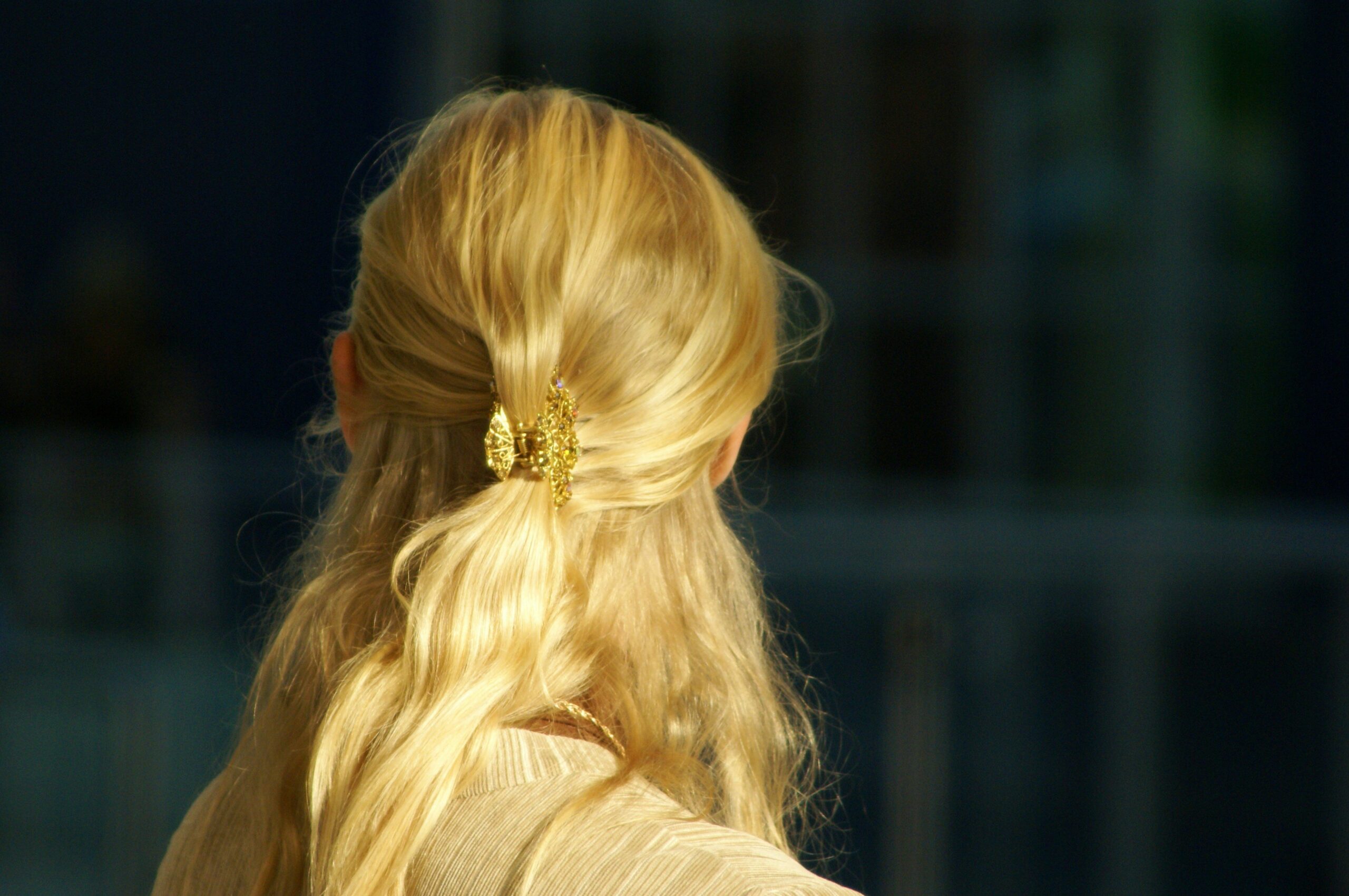 2024 Wedding Updo Trends: Master the Art of Timeless Elegance