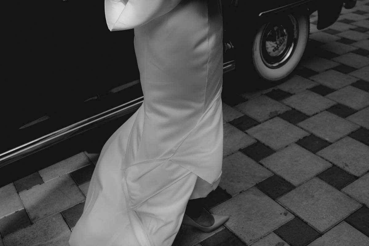 20 Stunning Sleek Updo Designs You’ll Want to Try Right Now