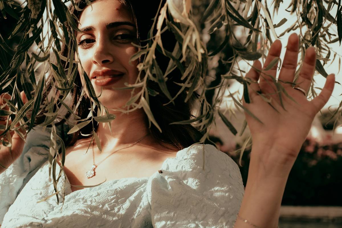 Mastering Chic Formal Hair Designs: Effortless Updos for Every Occasion