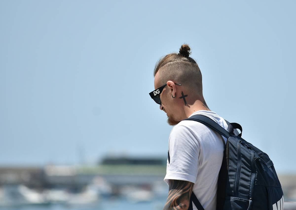 Classy Hair Updo Designs: Elevate Your Look with These Stunning Styles