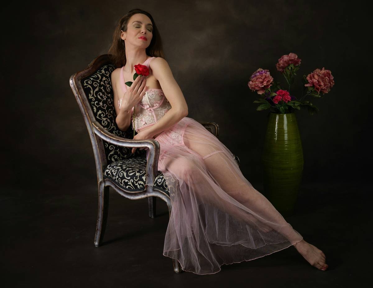 Comparison table of free vs. paid hair products for formal updos